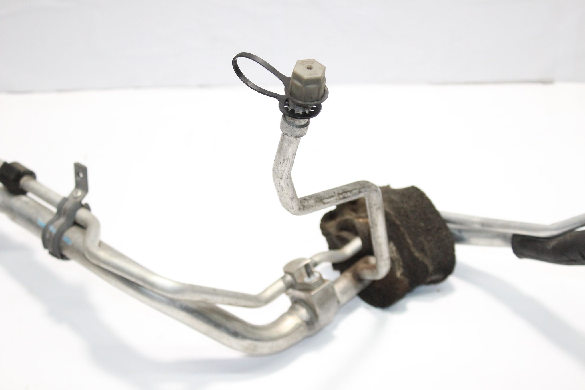 2016 RANGE ROVER EVOQUE 2.0 Air Con Pipe GJ32-19A834-AE