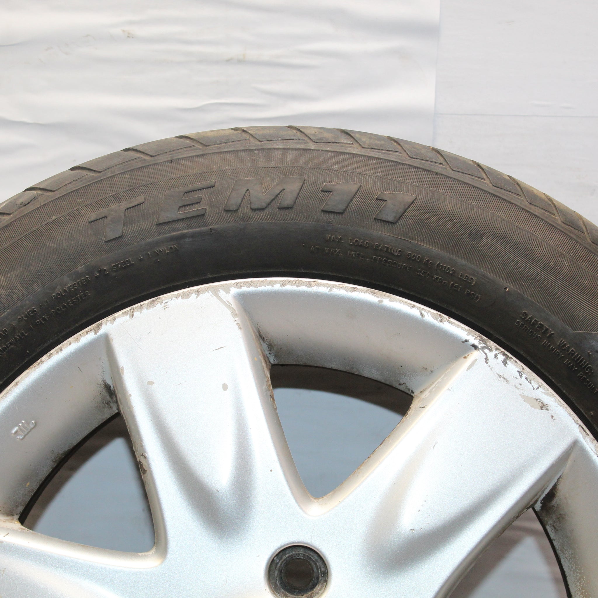 2004 NISSAN MICRA ALLOY WHEEL WITH TYRE 175 / 65 R15 6.3MM