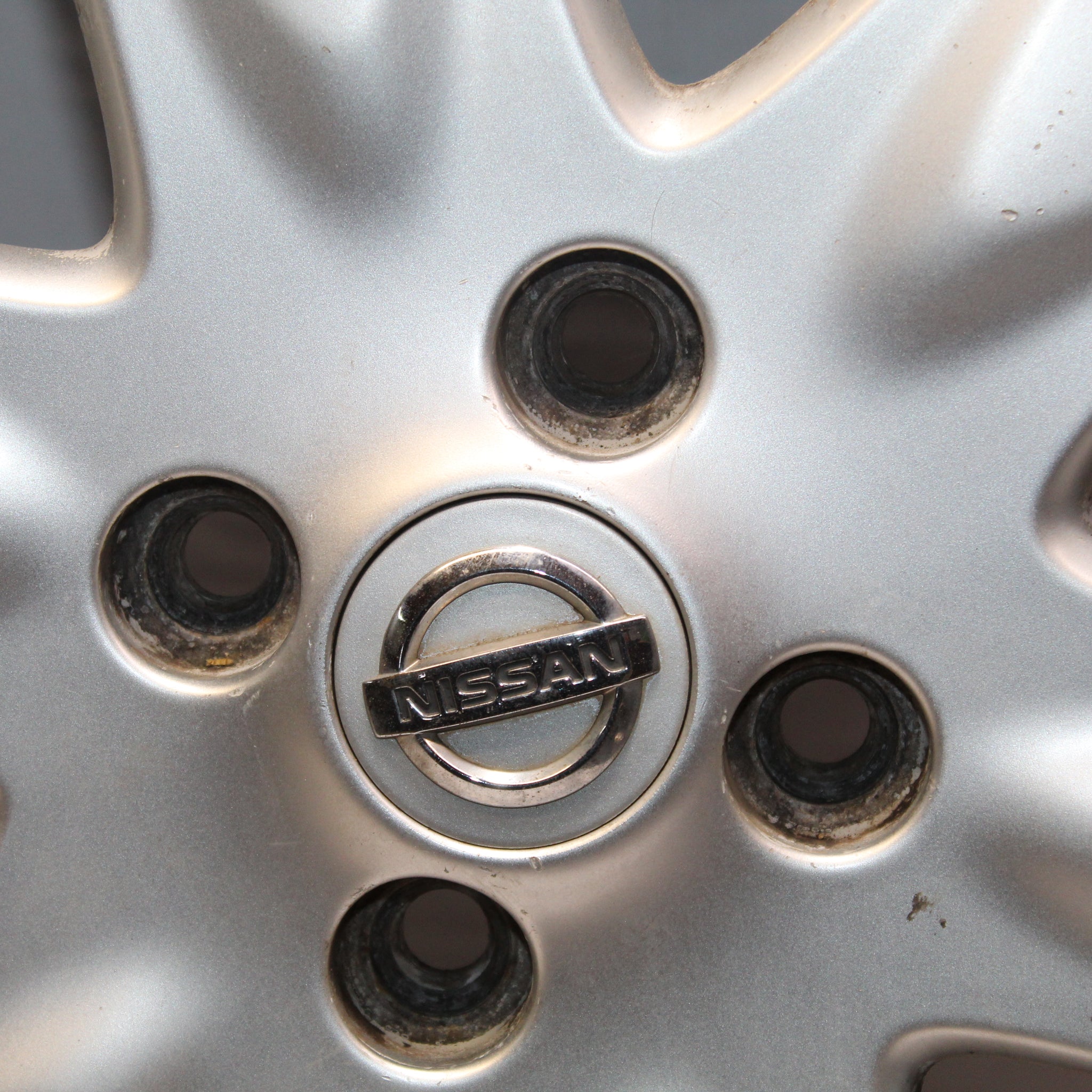 2004 NISSAN MICRA ALLOY WHEEL WITH TYRE 175 / 65 R15 6.3MM