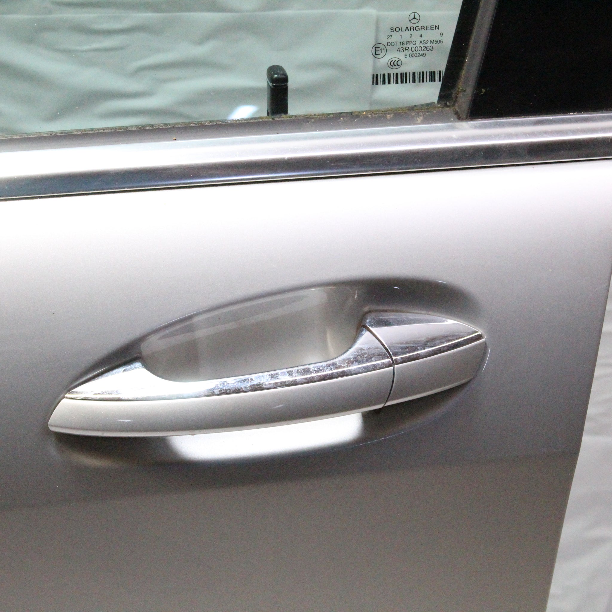 2009 MERCEDES W221 S350 Passenger side Front Complete Door IRIDIUM SILVER