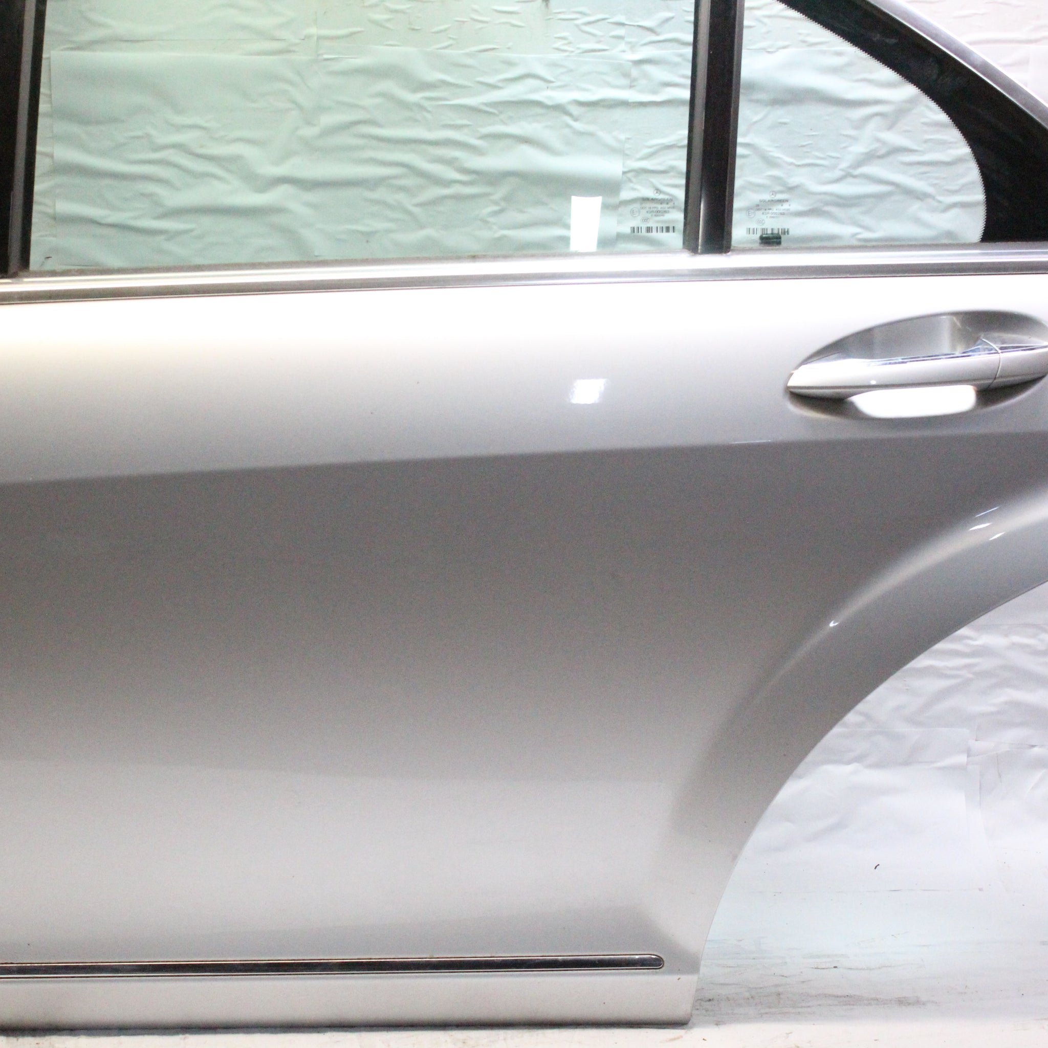 2009 MERCEDES W221 S350 Passenger side Rear Complete Door IRIDIUM SILVER
