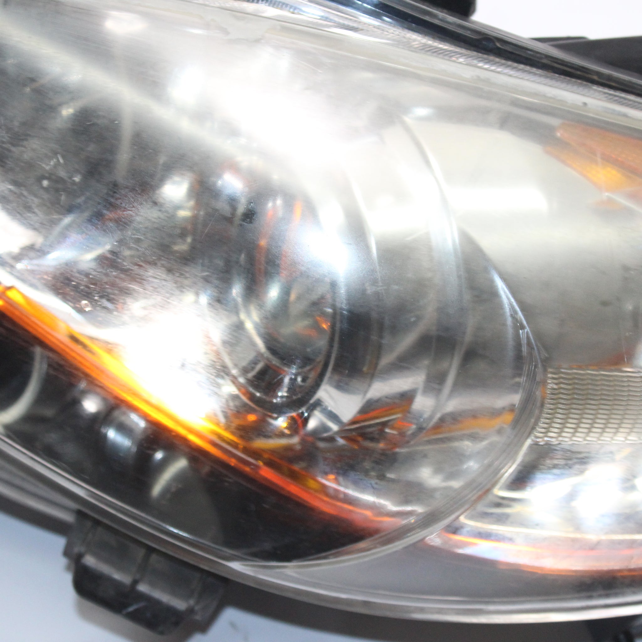 2010 MAZDA 3 LEFT SIDE FRONT HEADLIGHT