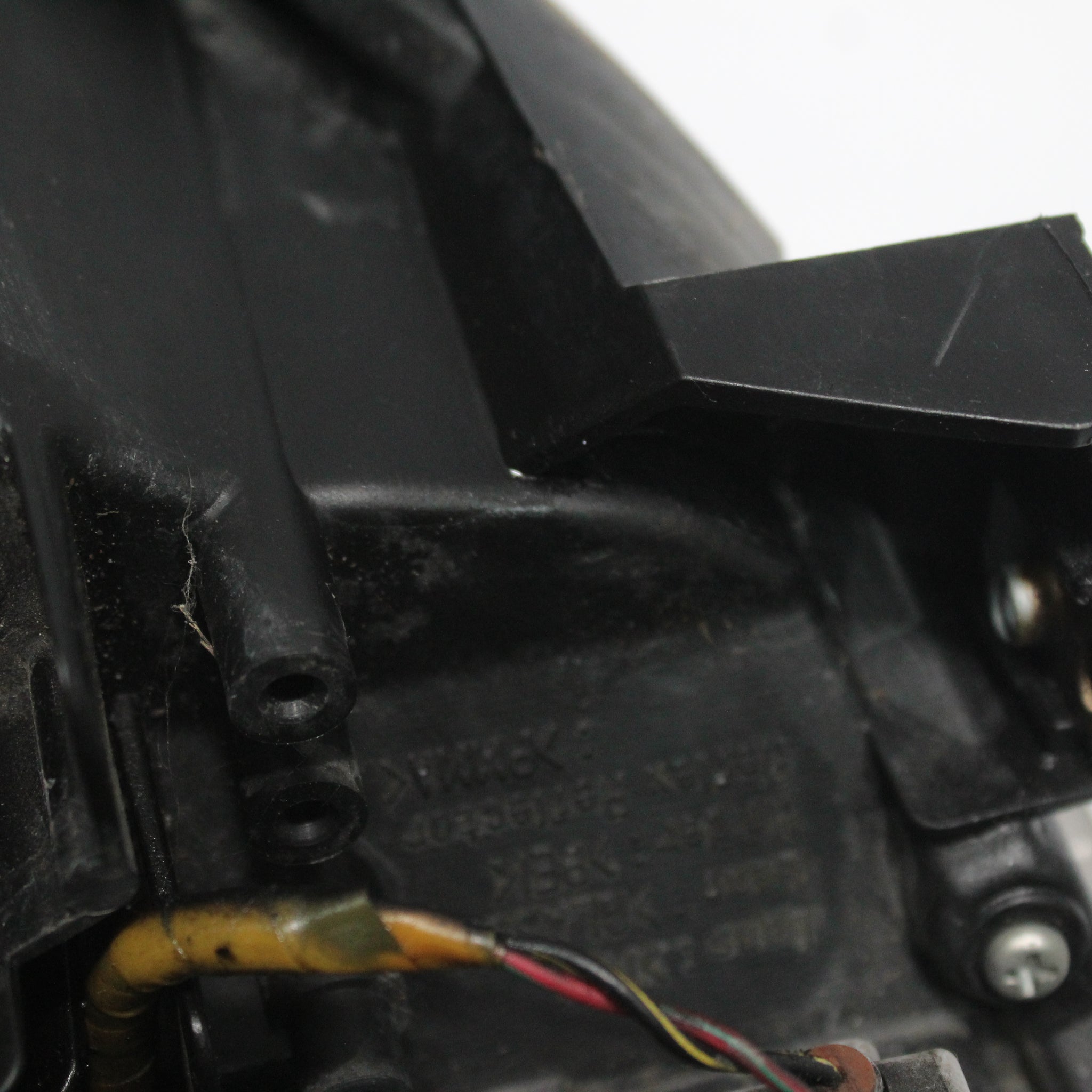 2010 MAZDA 3 LEFT SIDE FRONT HEADLIGHT