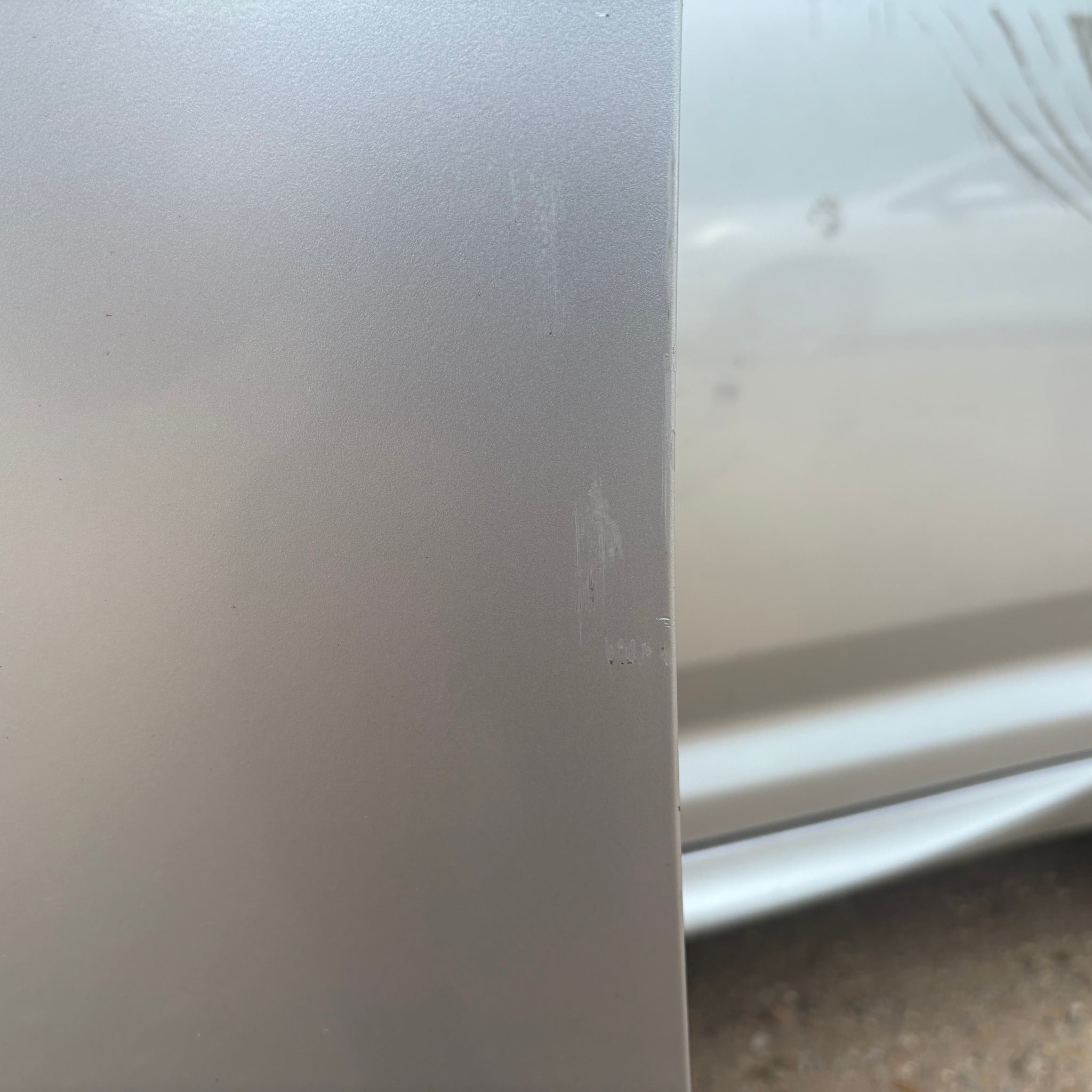 2016 TOYOTA AVENSIS PASSENGER SIDE FRONT COMPLETE DOOR 1F7 SILVER