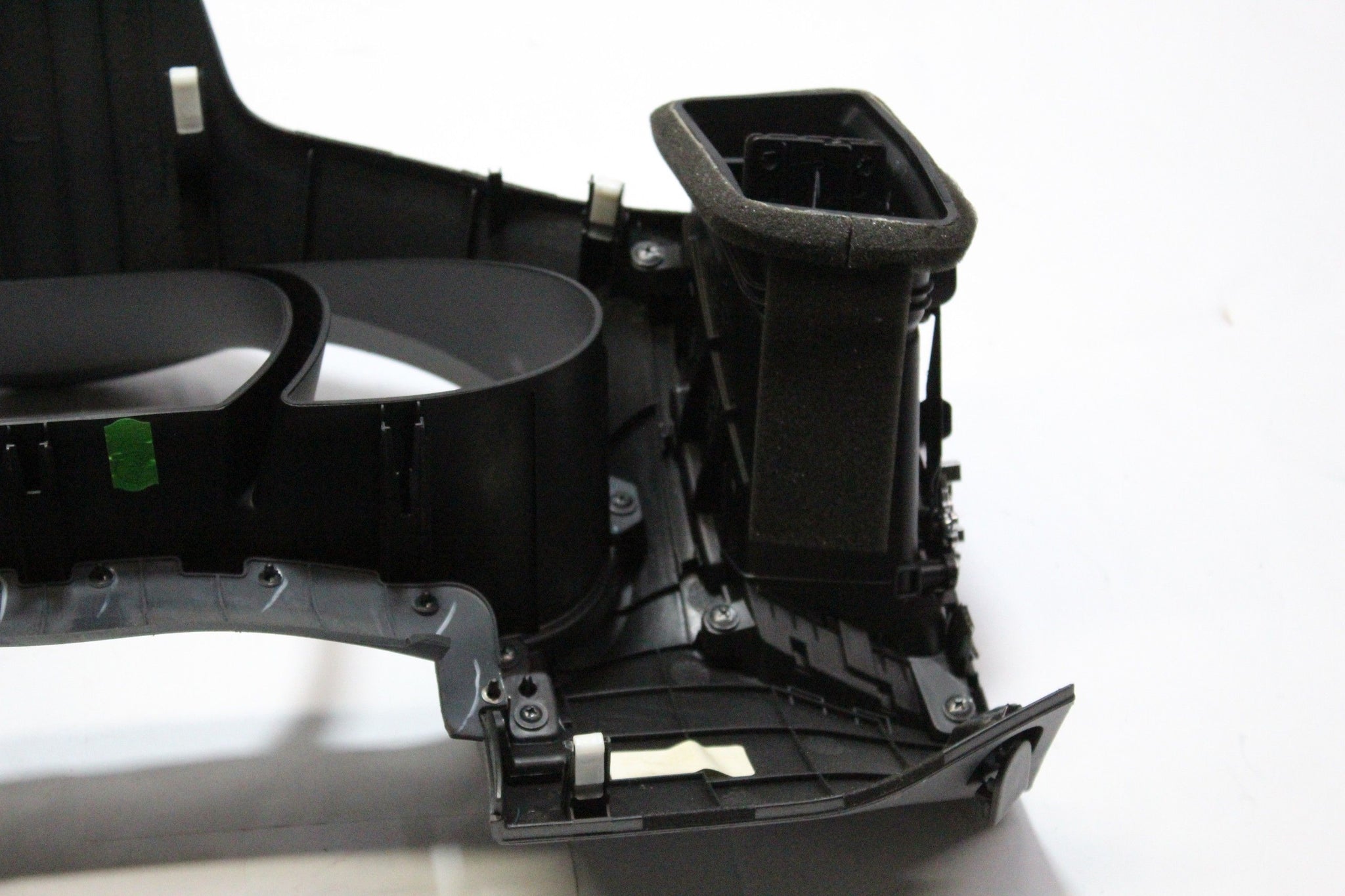 2014 KIA SPORTAGE Right side Dash Speedo Surround Trim and Air Vents