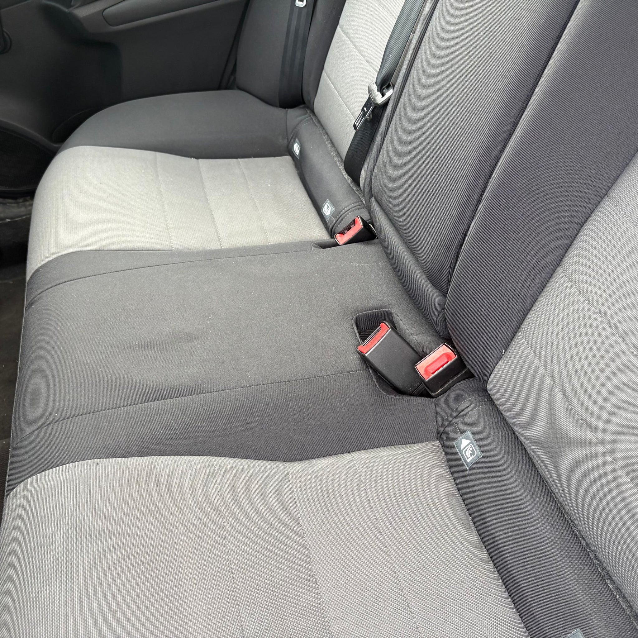 2016 TOYOTA AVENSIS REAR SEATS