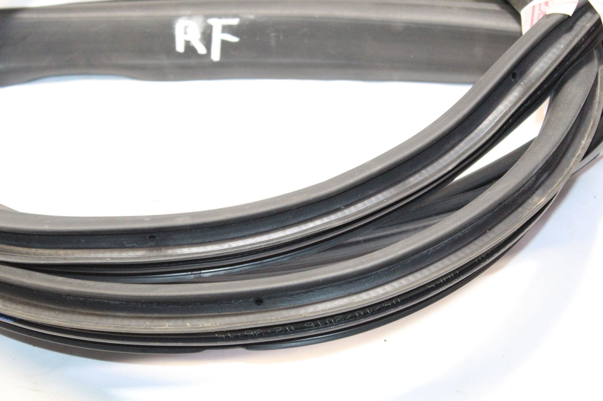 2017 MASERATI GHIBLI Right side Front Door Seal Rubber