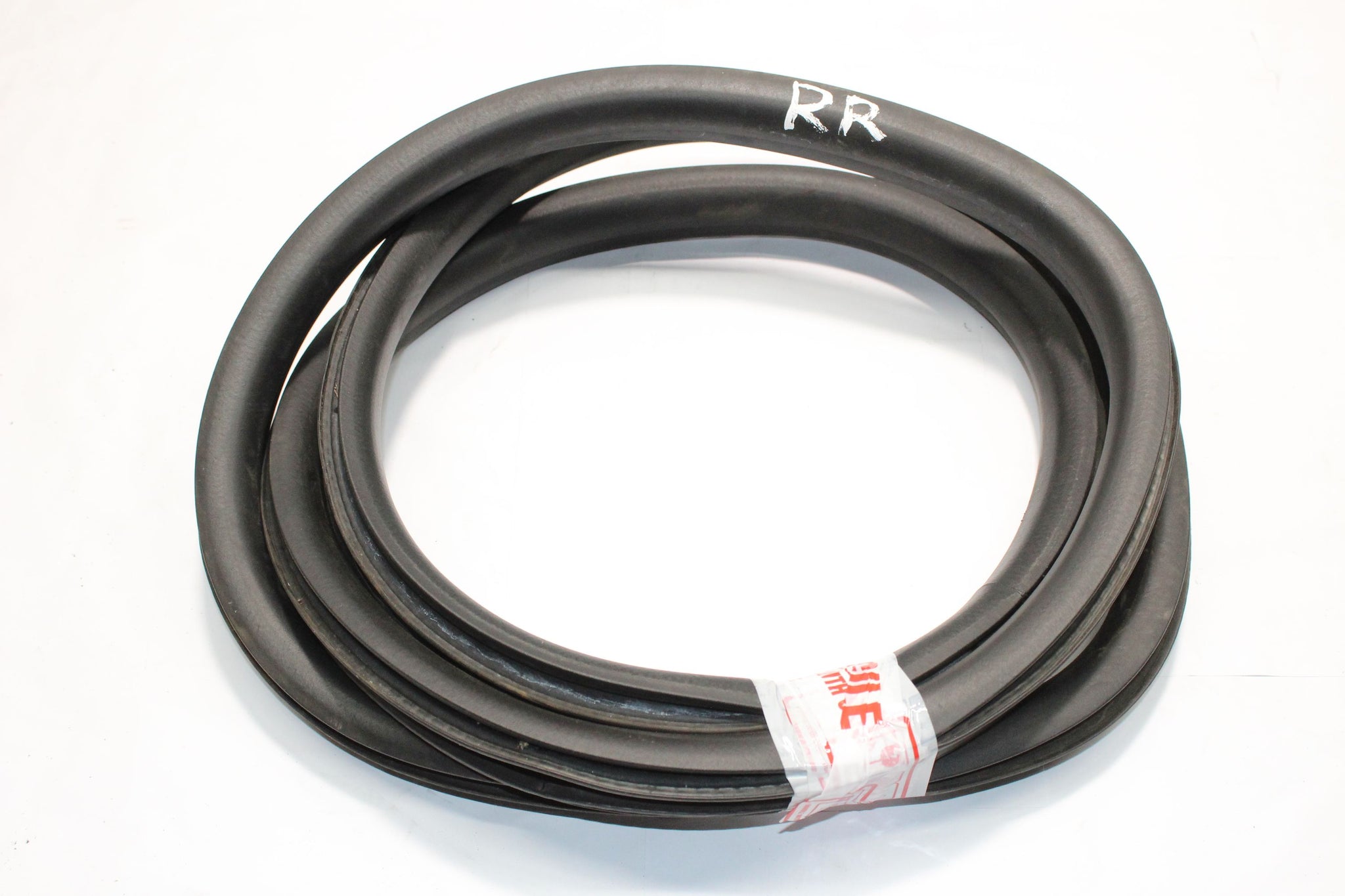 2018 CITROEN C4 CACTUS Right side Rear Door Seal Rubber