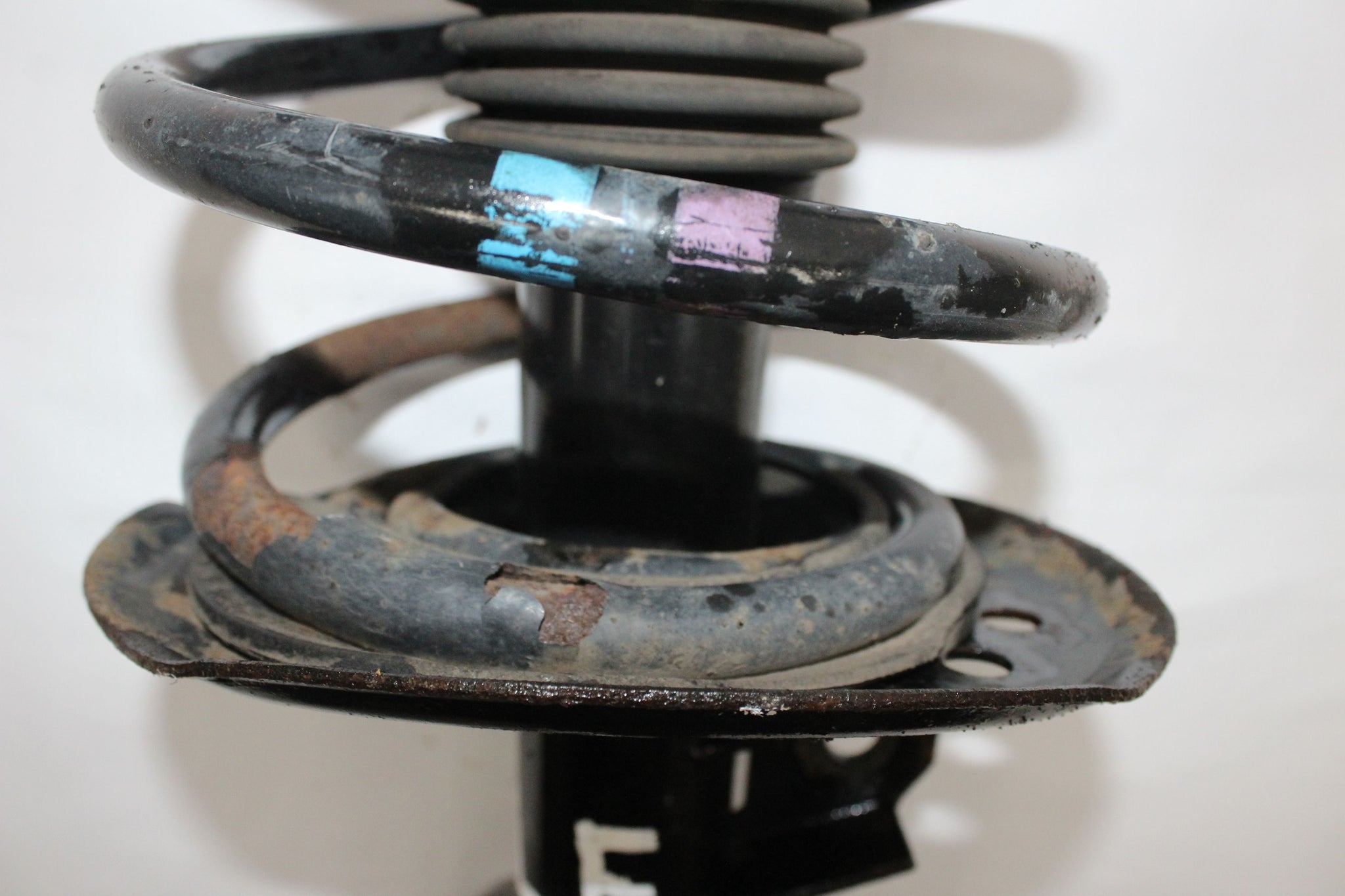 2012 NISSAN QASHQAI +2 1.5 Left side Front Suspension Leg