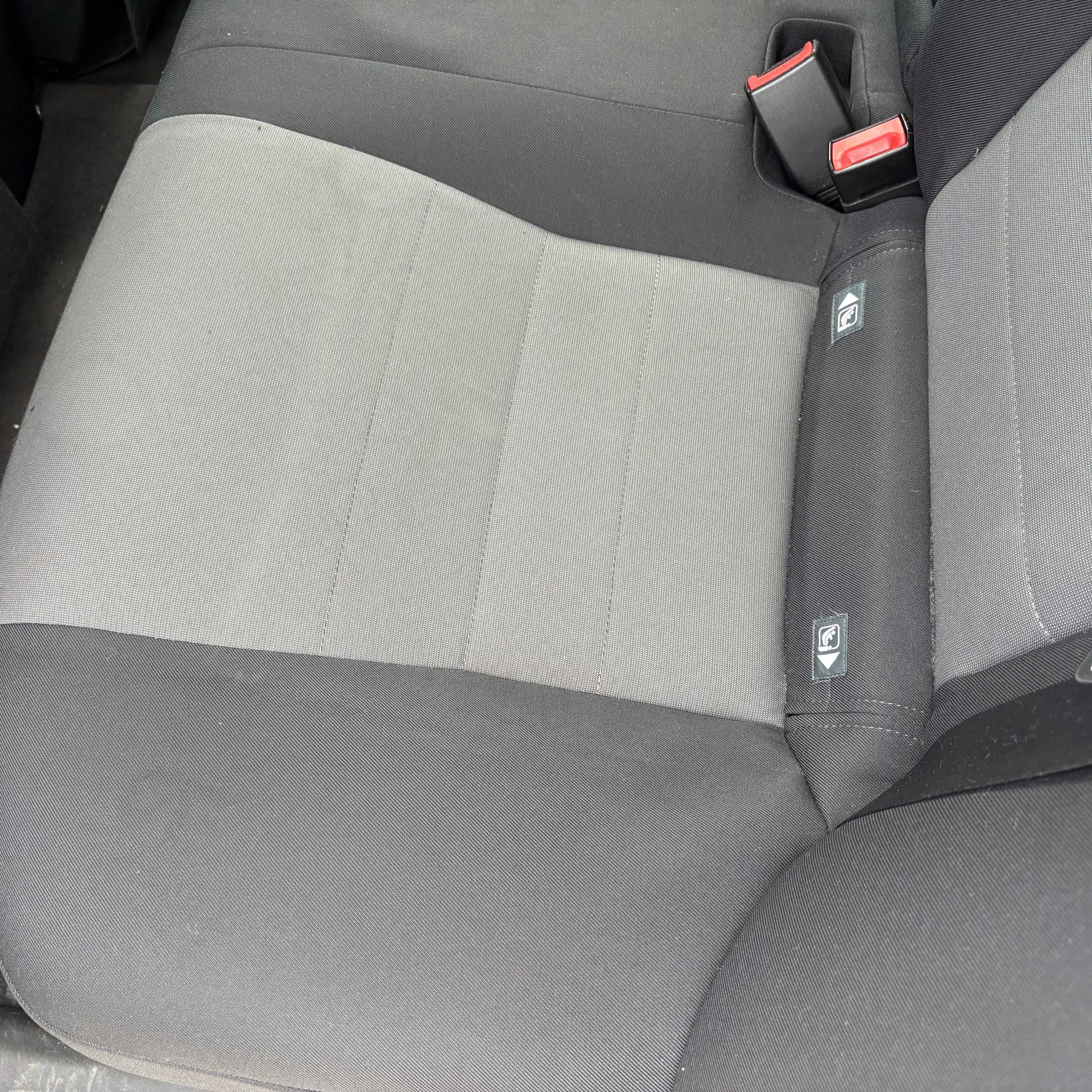 2016 TOYOTA AVENSIS REAR SEATS