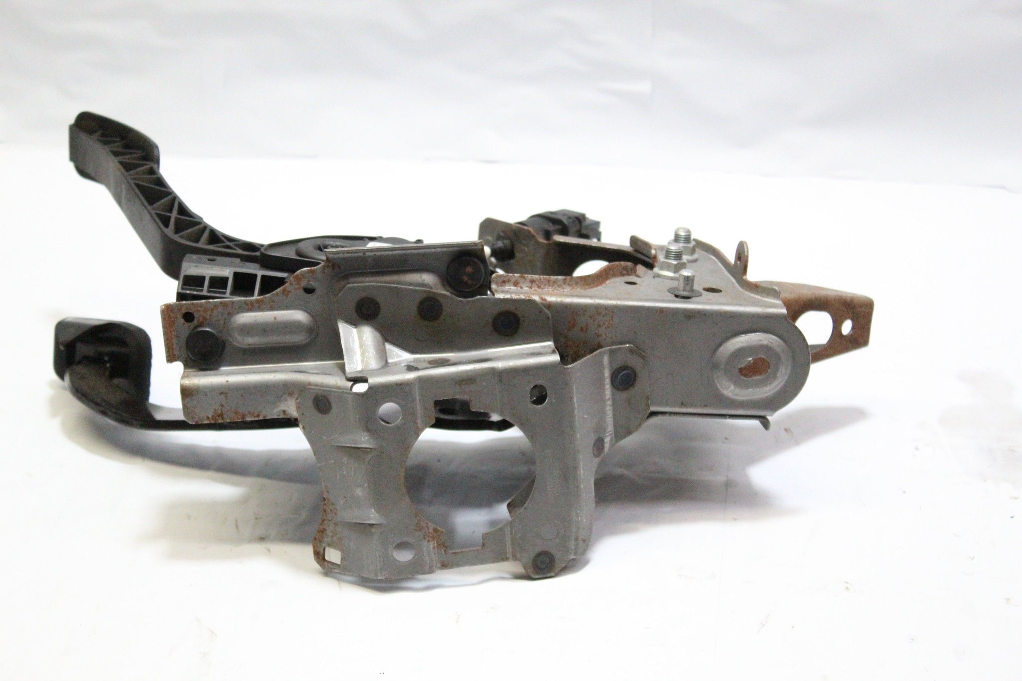 2013 FORD FIESTA 1.0 Brake Pedal and Accelerator Pedal Box 8V219F836AB