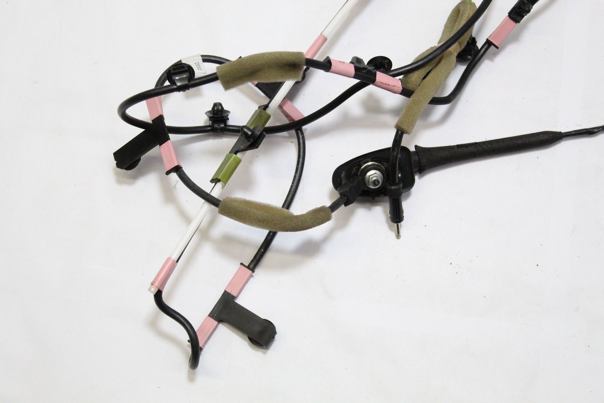 2008 MAZDA 2 Roof Antenna Aerial Base