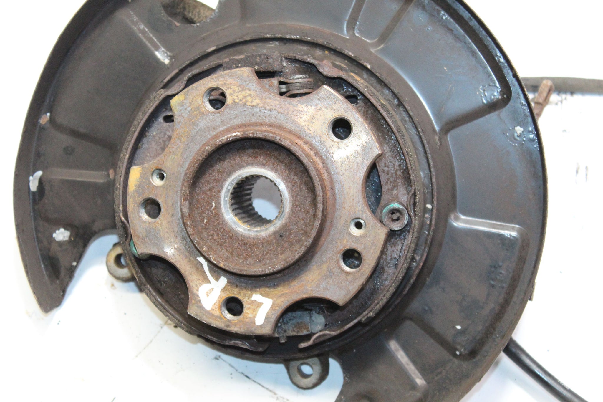 2018 SSANGYONG TURISMO 2.2 Left side Rear Wheel Hub