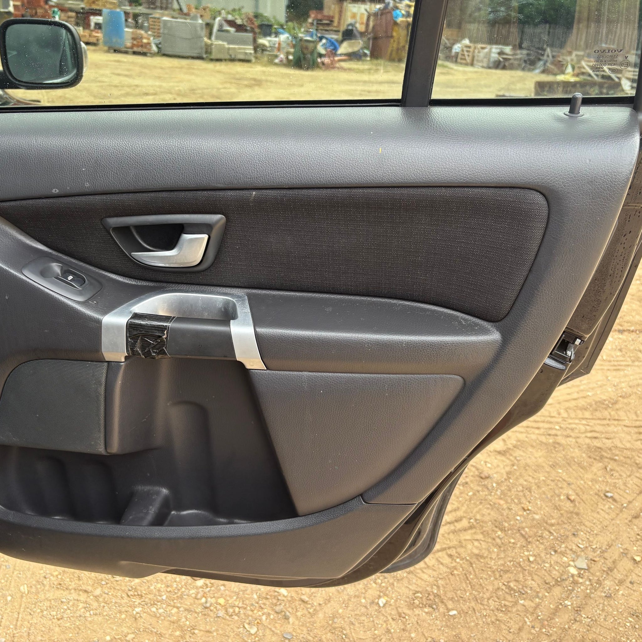 2009 VOLVO XC90 DRIVER SIDE REAR COMPLETE DOOR 452-26 BLACK
