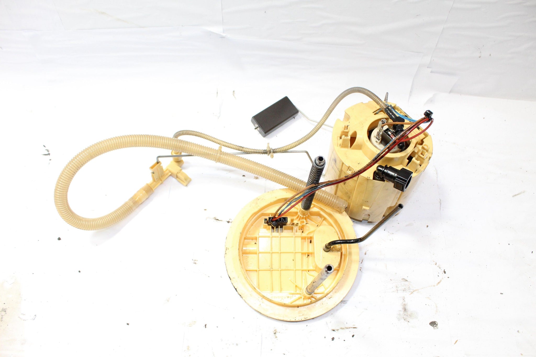 2007 Mercedes R Class W251 3.0 fuel pump sender unit A2514700594