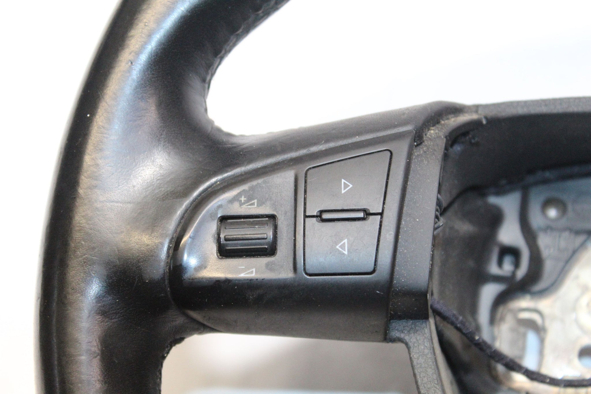 2012 SKODA YETI Multifunction Steering Wheel