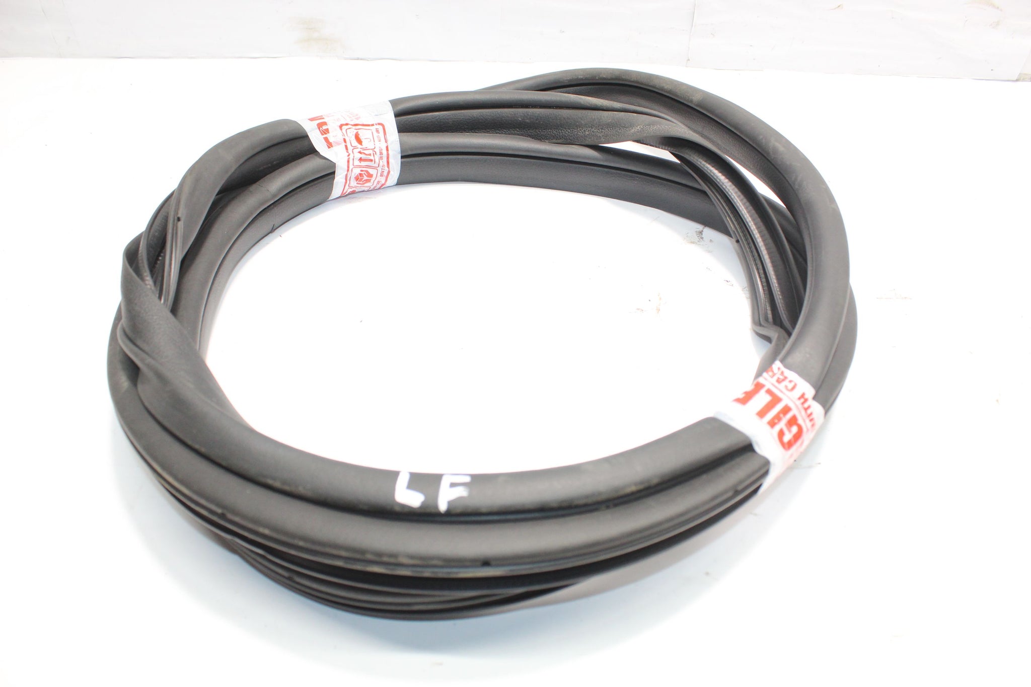 2017 HYUNDAI I30 MK3 Left side Front Door Seal Rubber