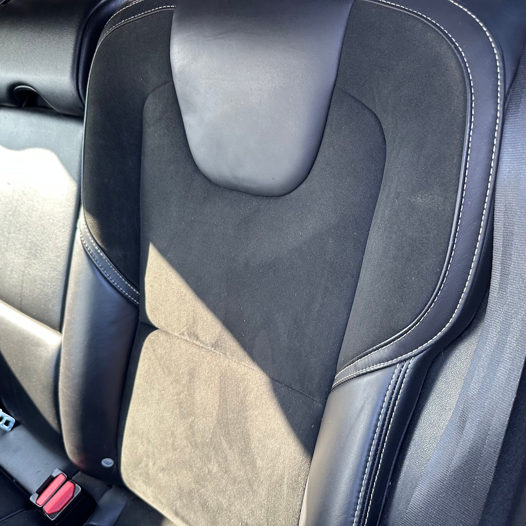 2015 VOLVO V40 R DESIGN REAR SEATS