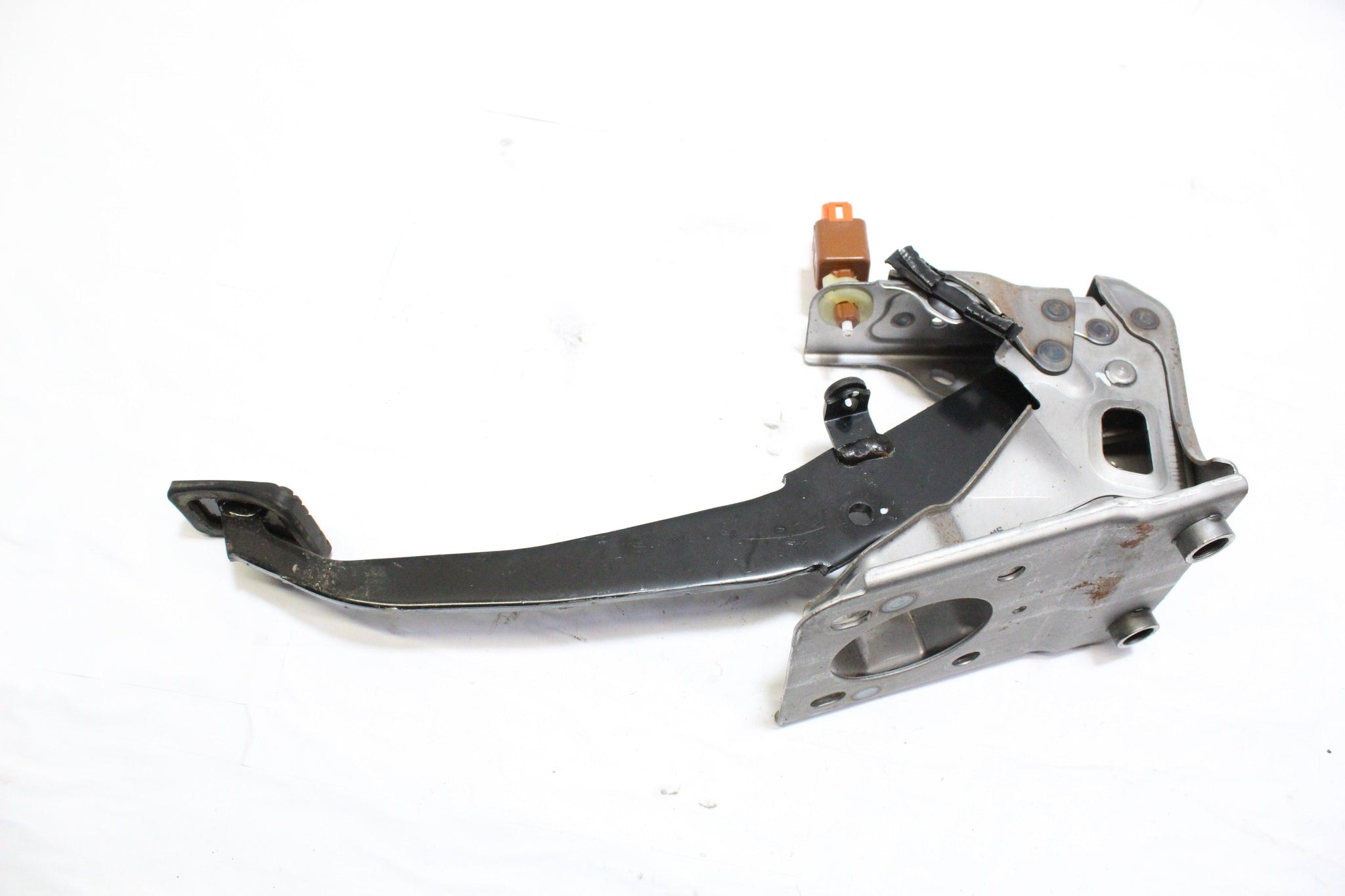 2015 MITSUBISHI ASX 1.6 Brake Pedal