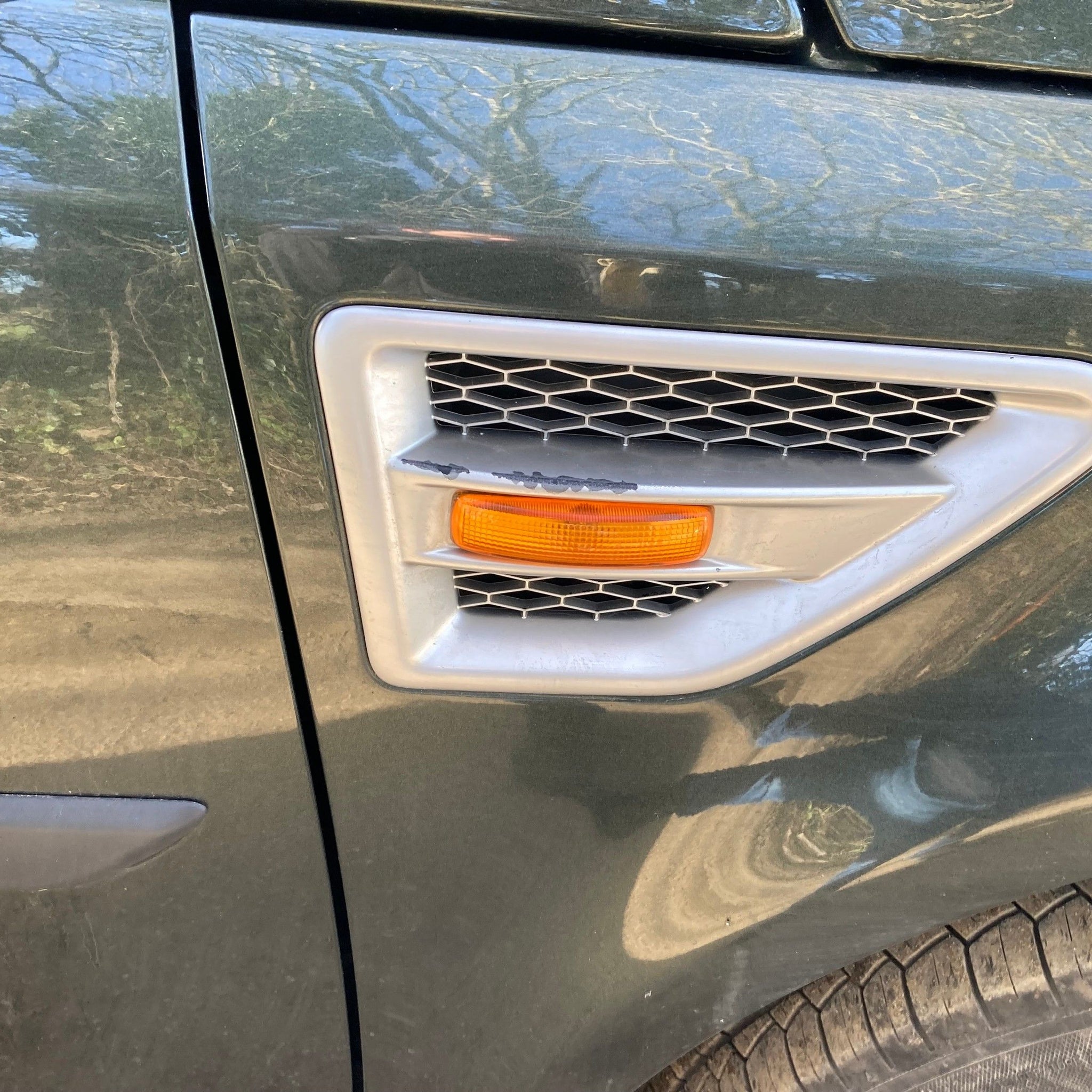 2007 Land Rover Freelander 2 driver side wing LRC 904 TONGA GREEN