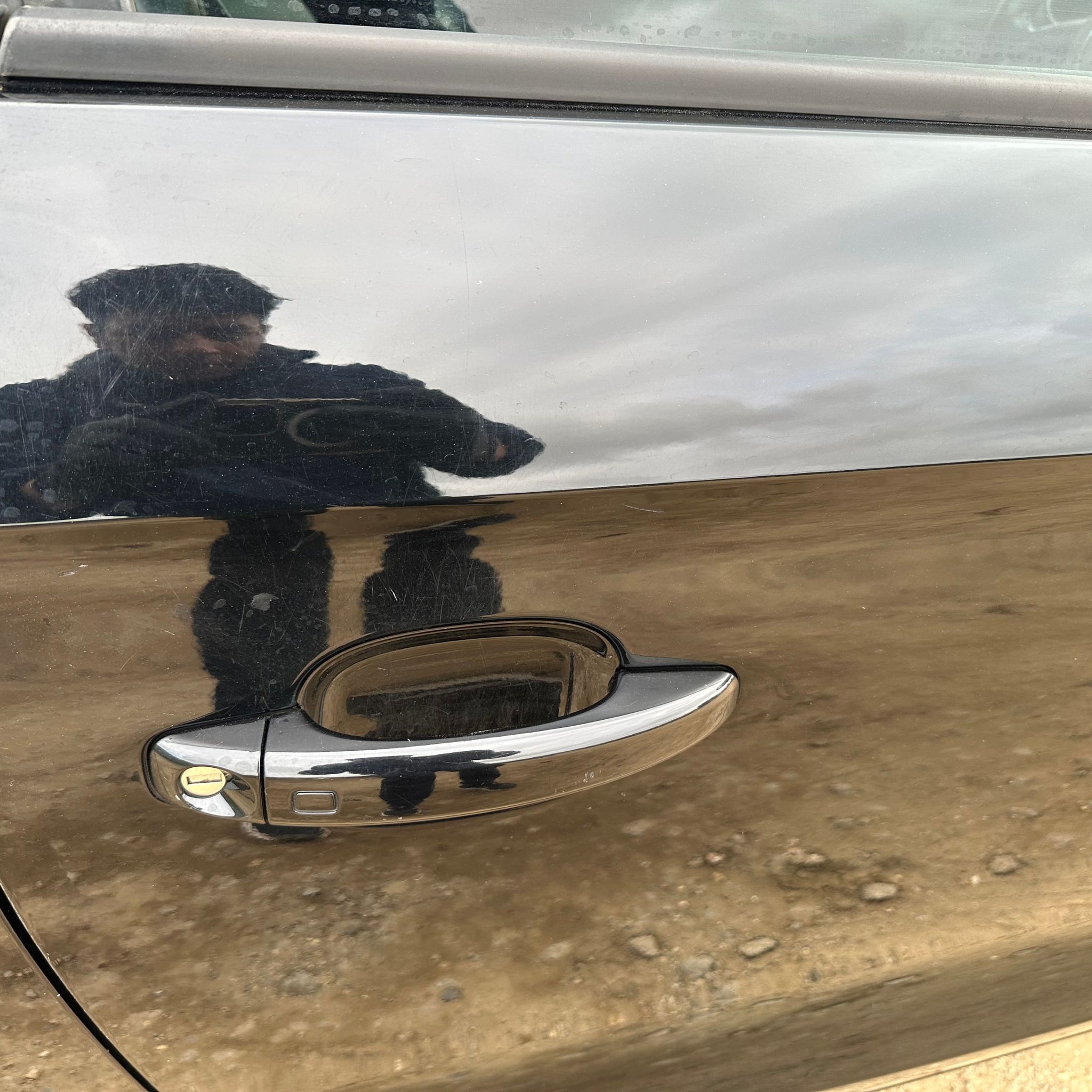 2011 AUDI A1 DRIVER SIDE DOOR