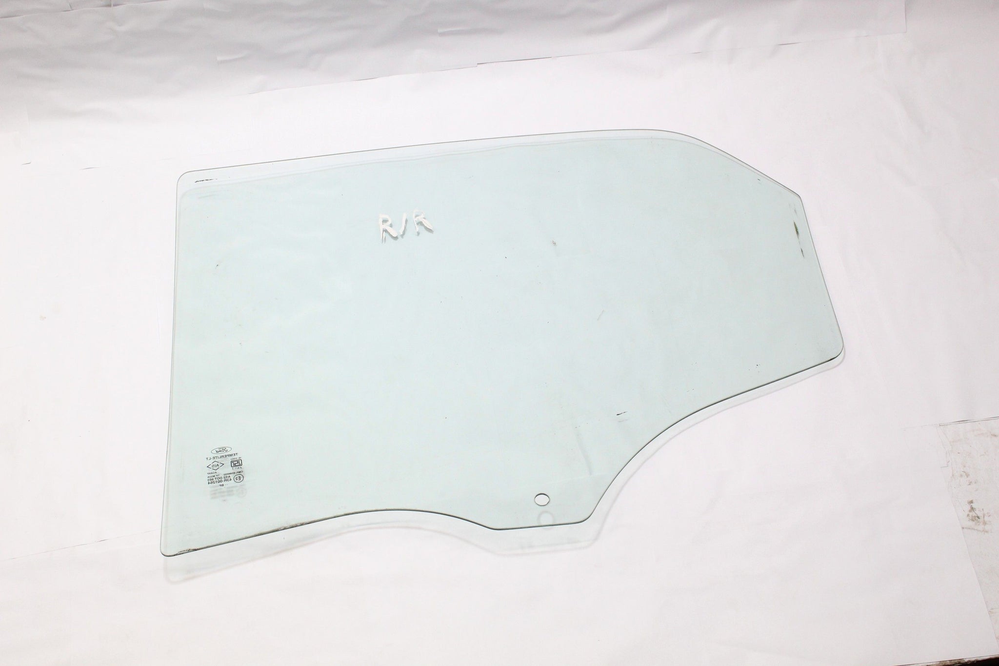 2015 FORD ECOSPORT Right side Rear Door Window Glass