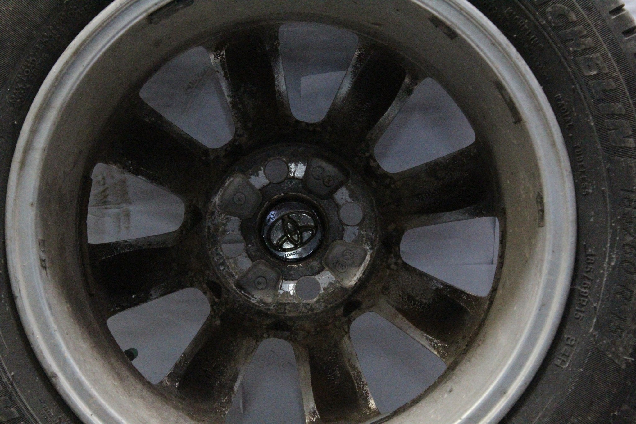 2011 TOYOTA YARIS Alloy Wheel with Tyre 185/60 R15 5.6MM