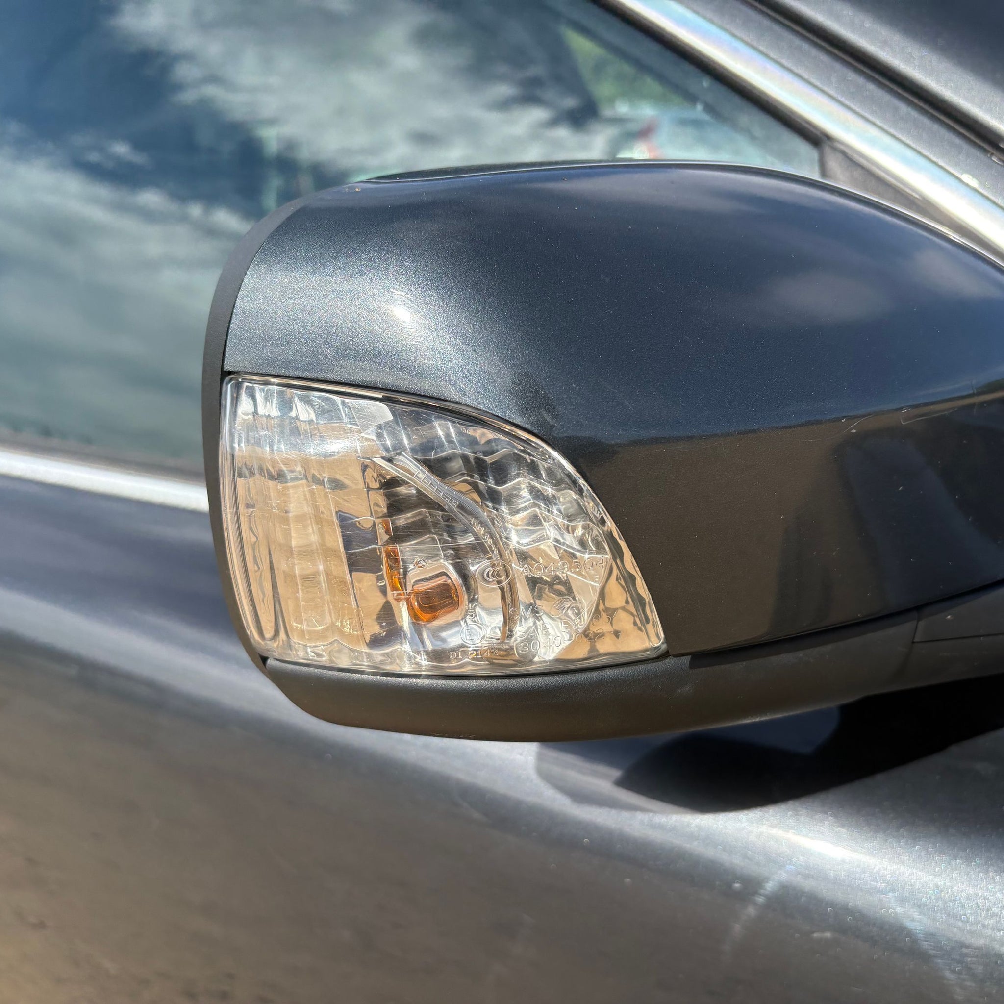 2010 VOLVO XC90 RIGHT SIDE WING MIRROR