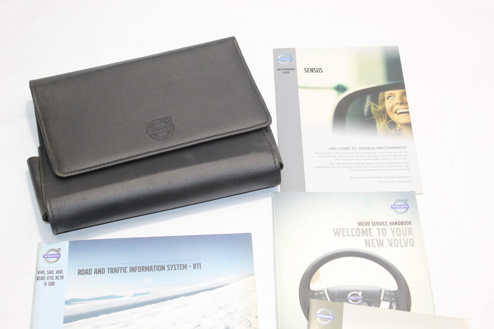 2012 VOLVO XC60 Owners Manual and Wallet