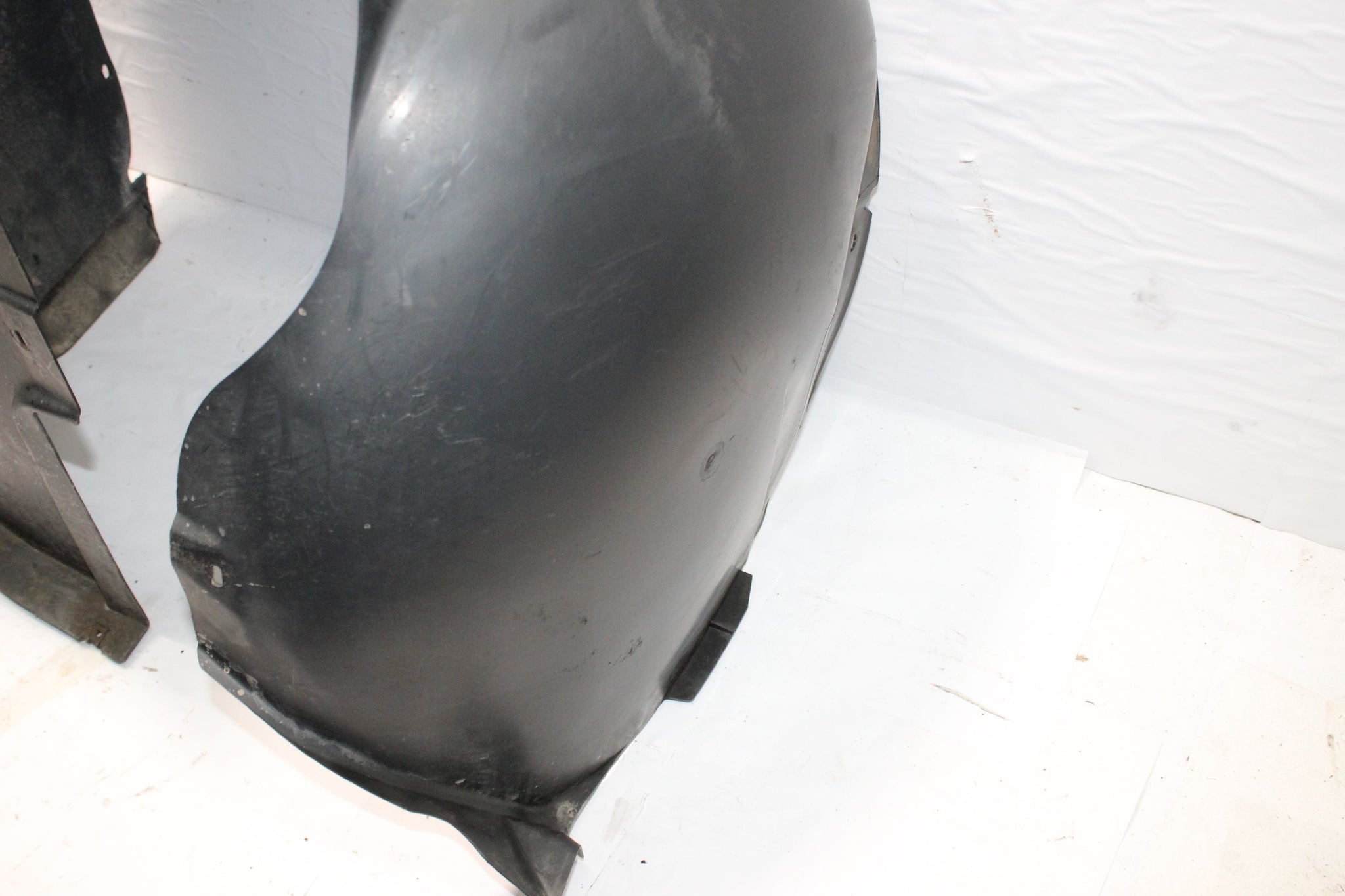 2013 SKODA SUPERB Right side Front Splash Guard 3T0809962