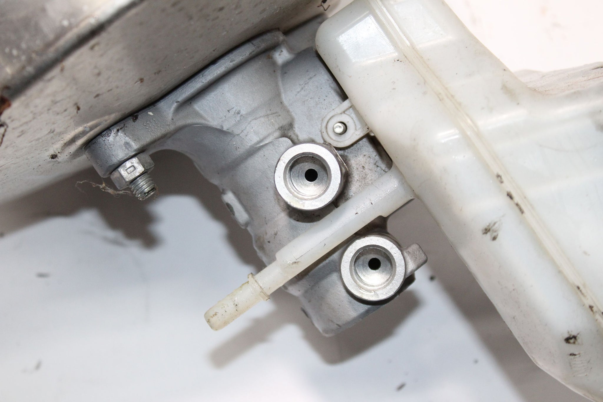 2015 RANGE ROVER EVOQUE 2.0 Brake Servo Master Cylinder FK72-2B195-CE