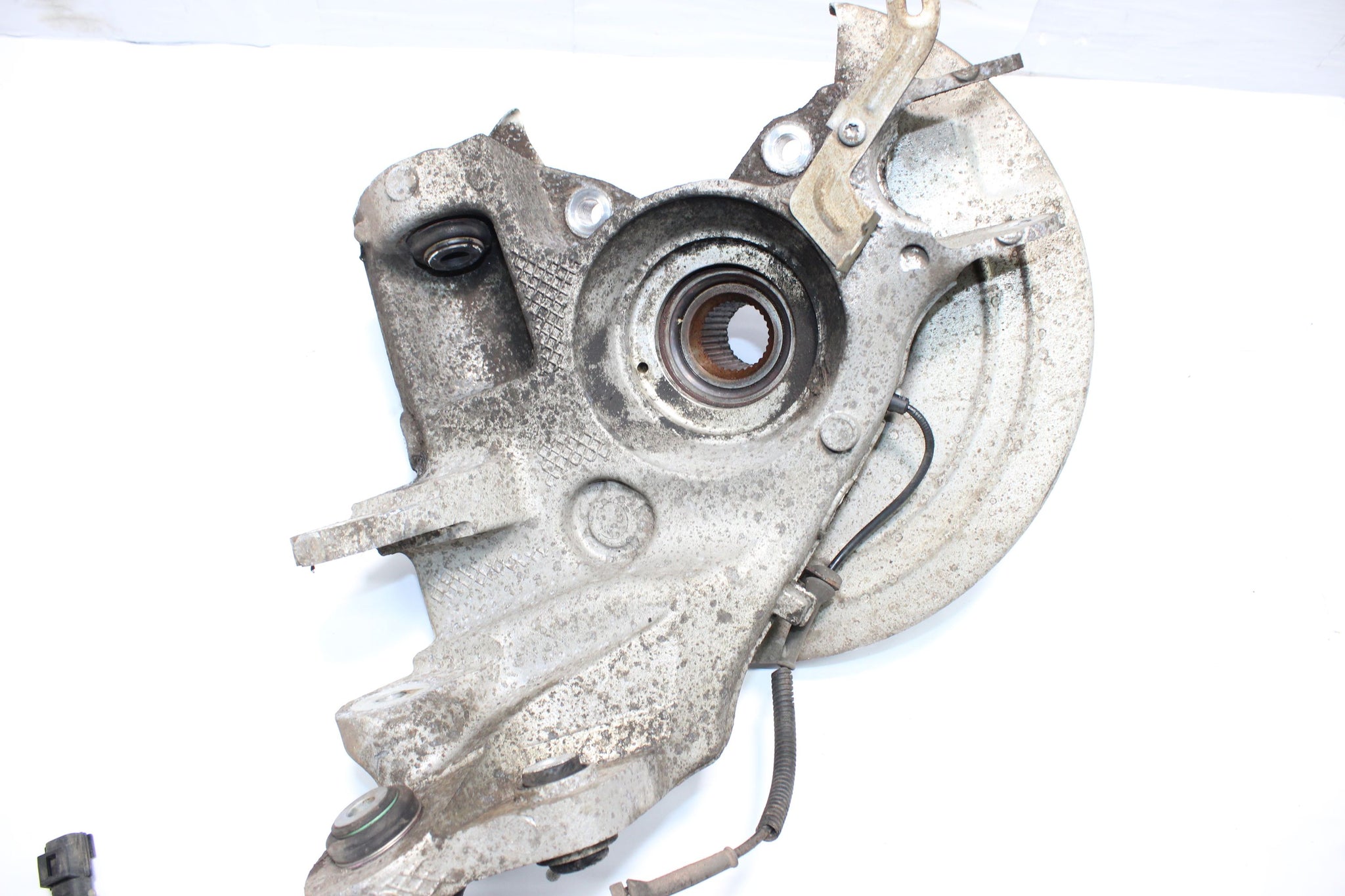 2017 JAGUAR F PACE 2.0 Left side Rear Wheel Hub