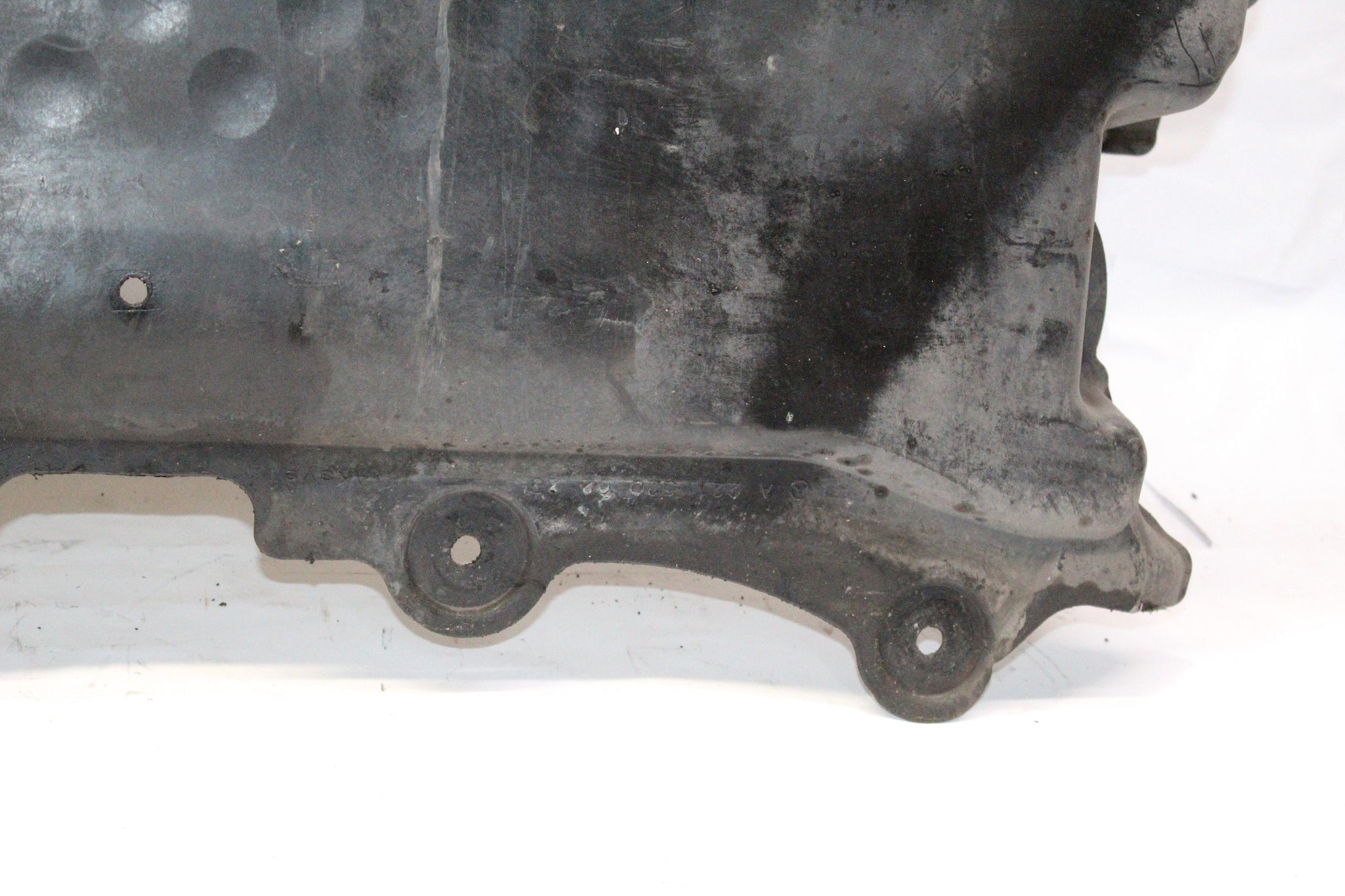 2009 MERCEDES S CLASS W221 ENGINE UNDER TRAY COVER  A2215202623