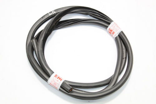 2011 RANGE ROVER VOGUE L322 Left side Rear Door Seal Rubber