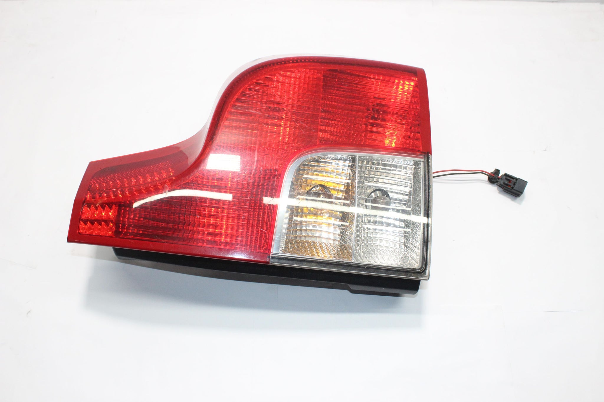 2010 VOLVO XC90 Right side Rear Lower Tail Light