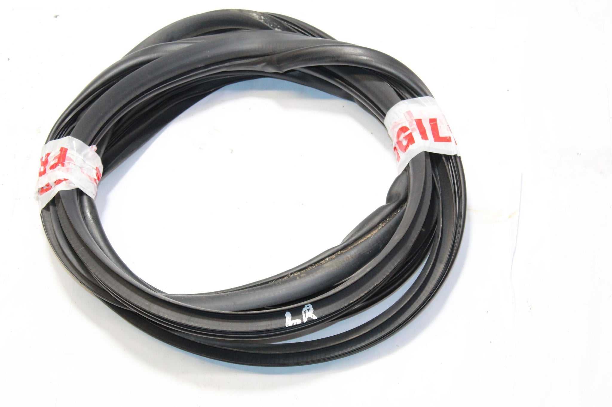 2018 SSANGYONG TURISMO Left side Rear Door Seal