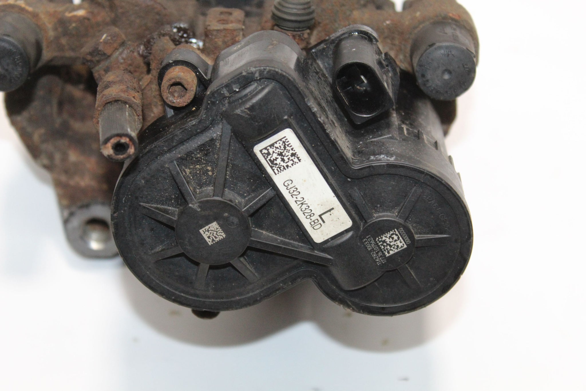 2016 RANGE ROVER EVOQUE 2.0 Left side Rear Brake Caliper GJ32-2K328-BD