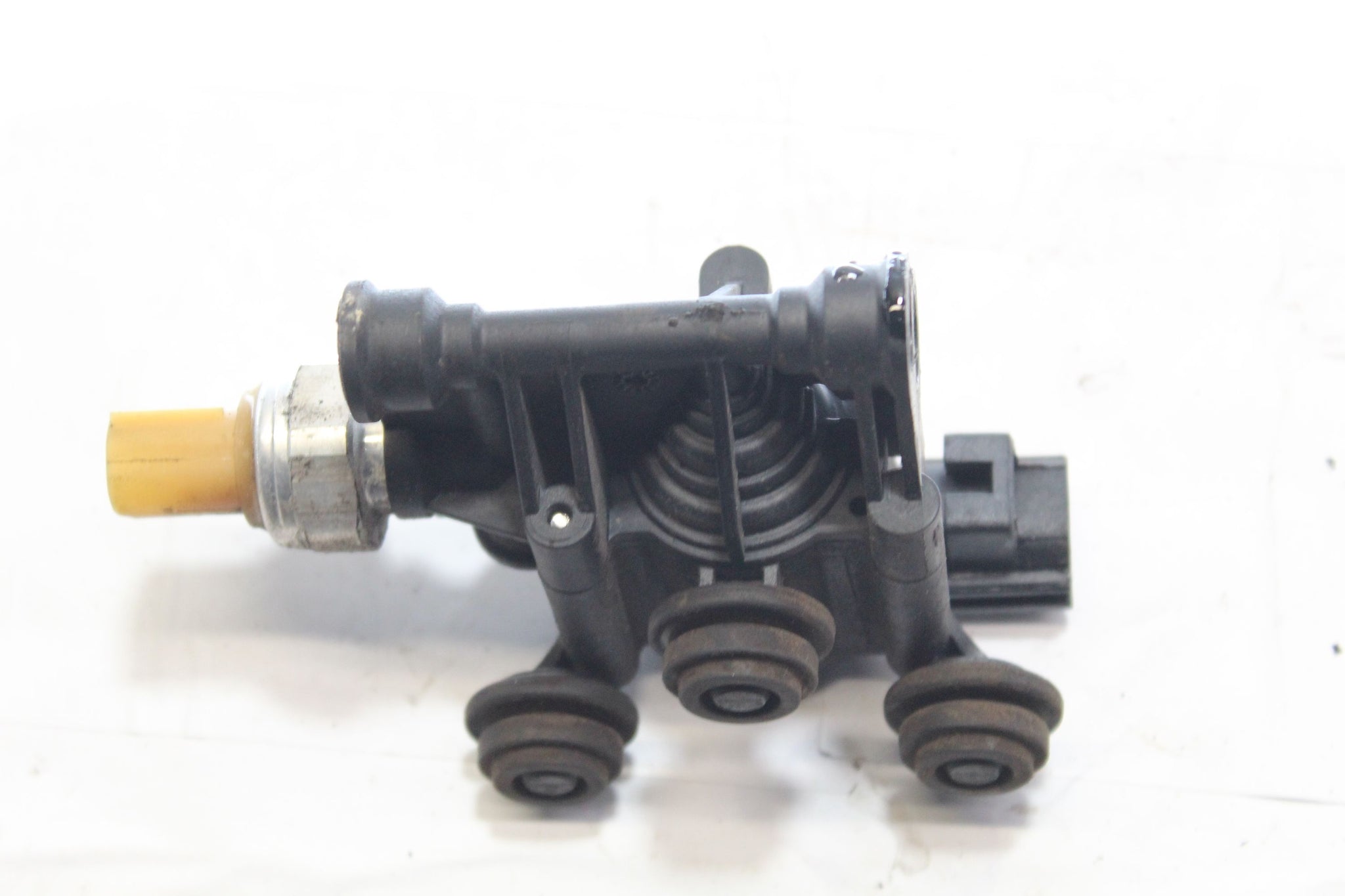 2010 LAND ROVER DISCOVERY 4  3.0 Air Suspension Valve Block