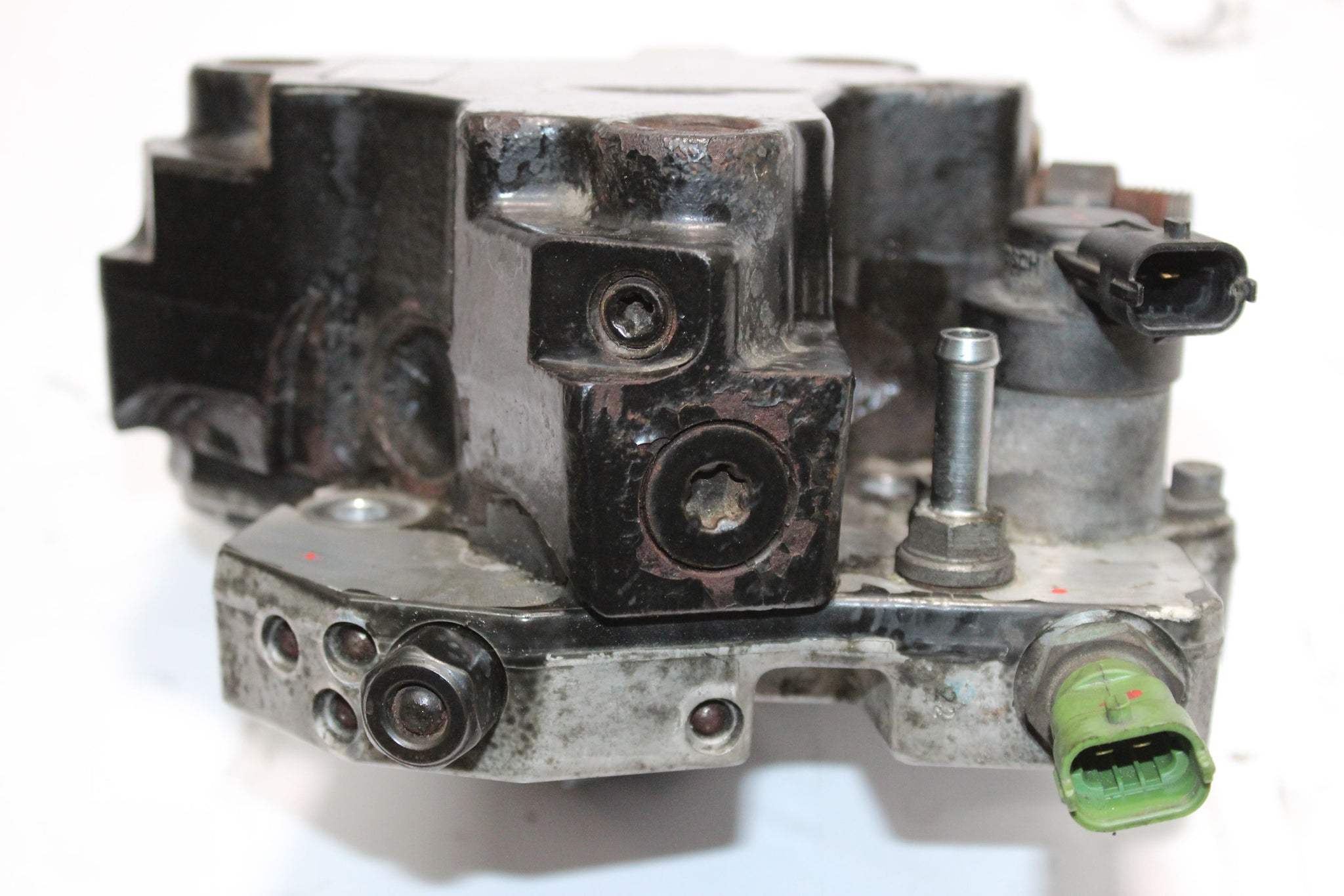 2010 VOLVO XC90 2.4 Diesel High Pressure Fuel Pump 31303475