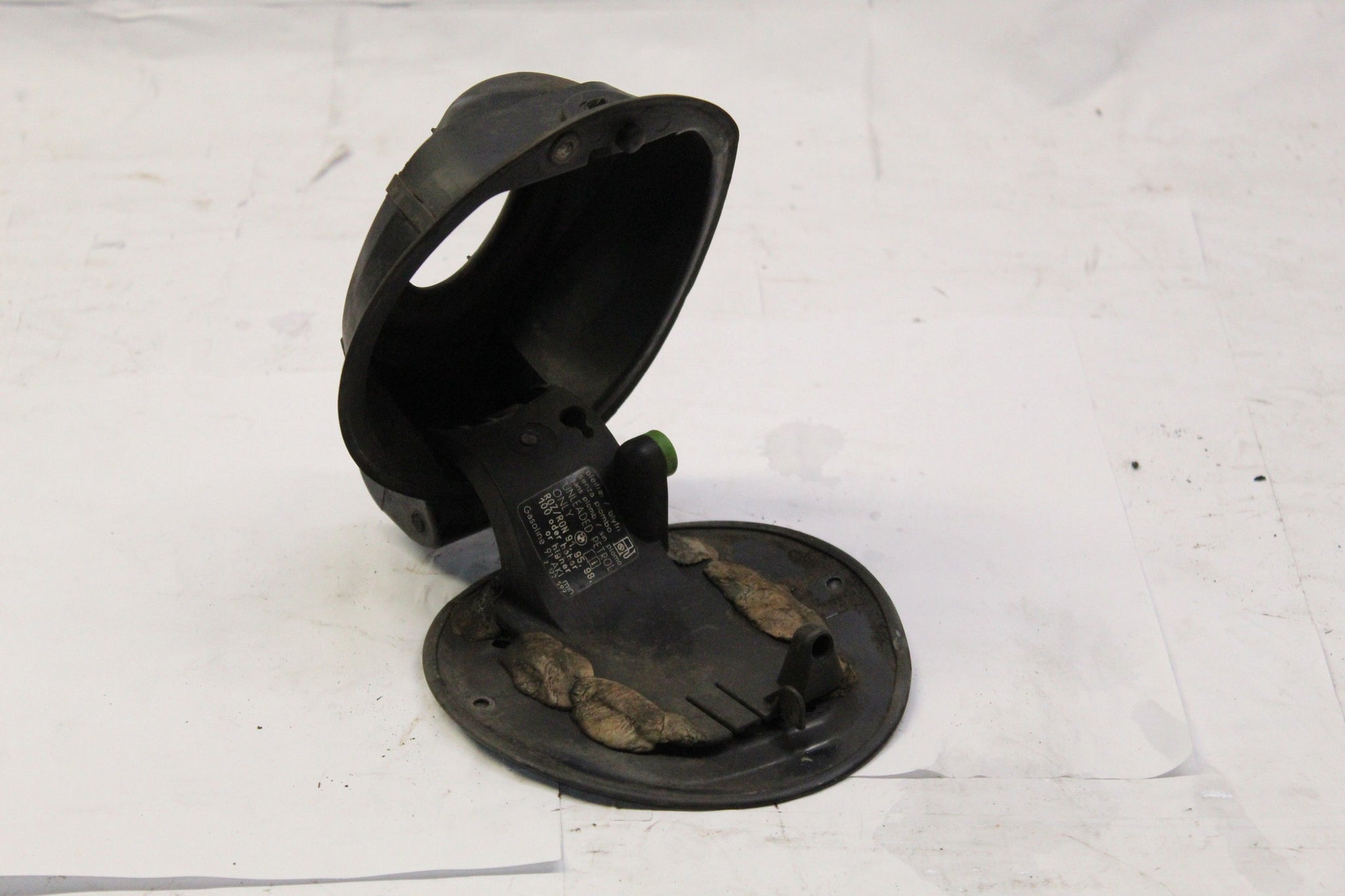 2006 BMW Z4 2.0 Petrol Fuel Filler Flap SAPPHIRE BLACK