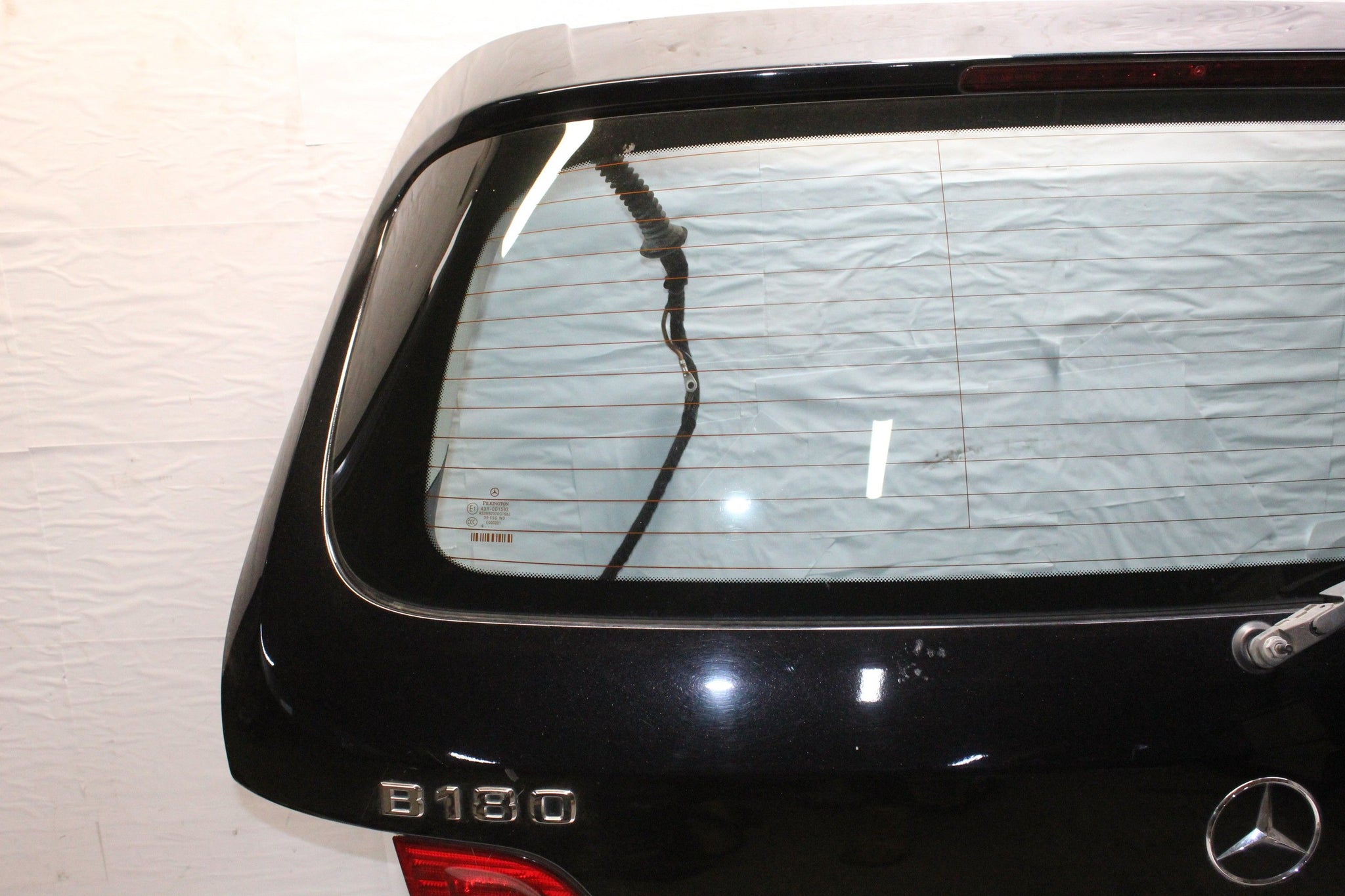 2010 MERCEDES W245 B180 Complete Tailgate BLACK