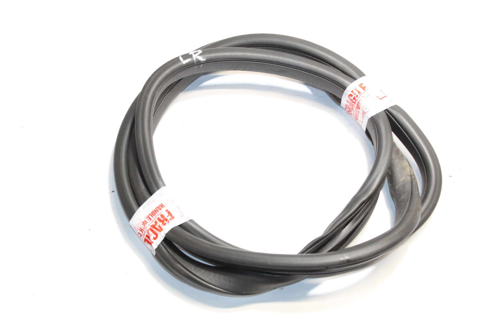 2015 LAND ROVER DISCOVERY SPORT Left side Rear Door Seal Rubber