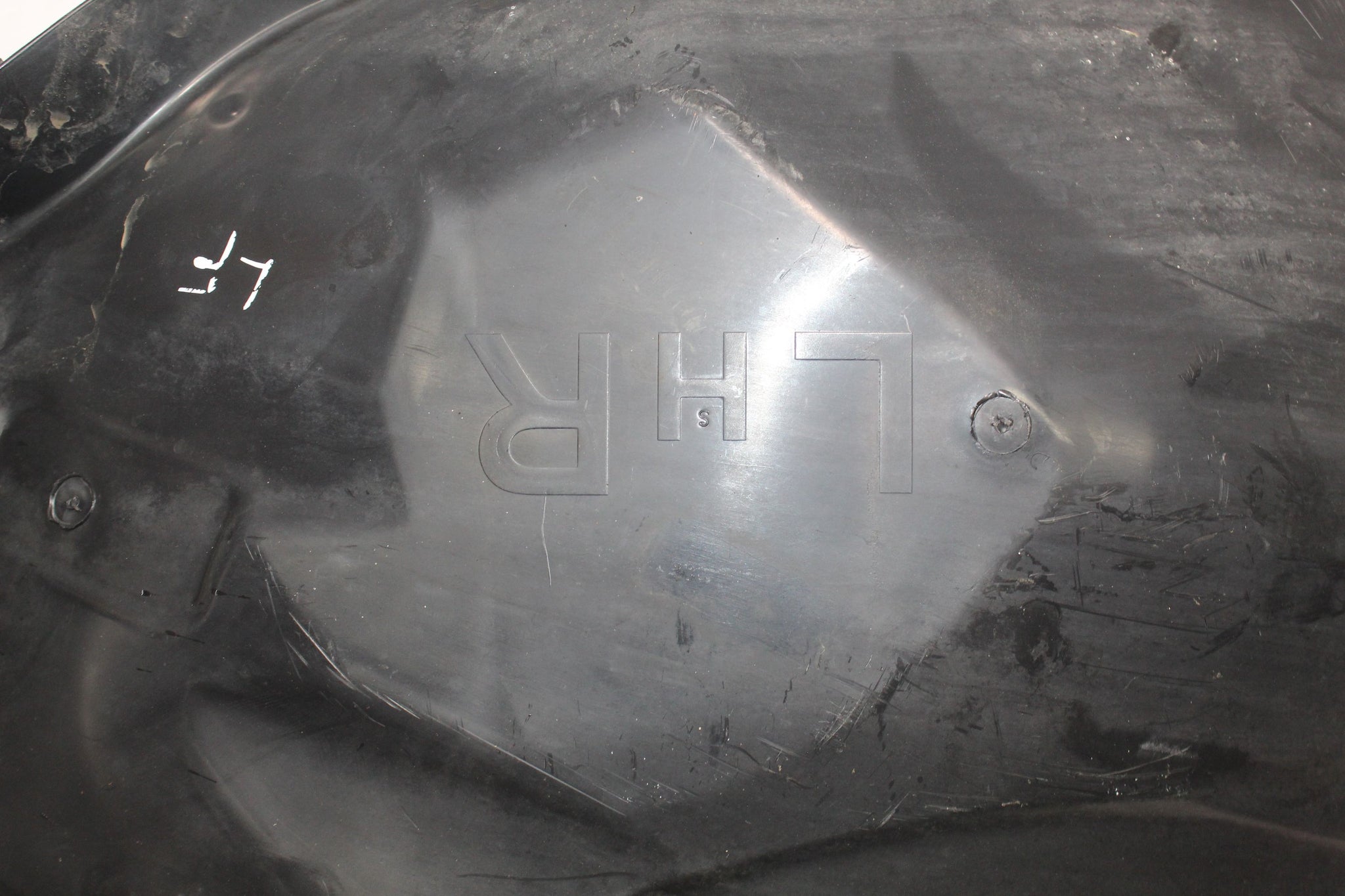 2015 RANGE ROVER EVOQUE Left side Front Splash Guard