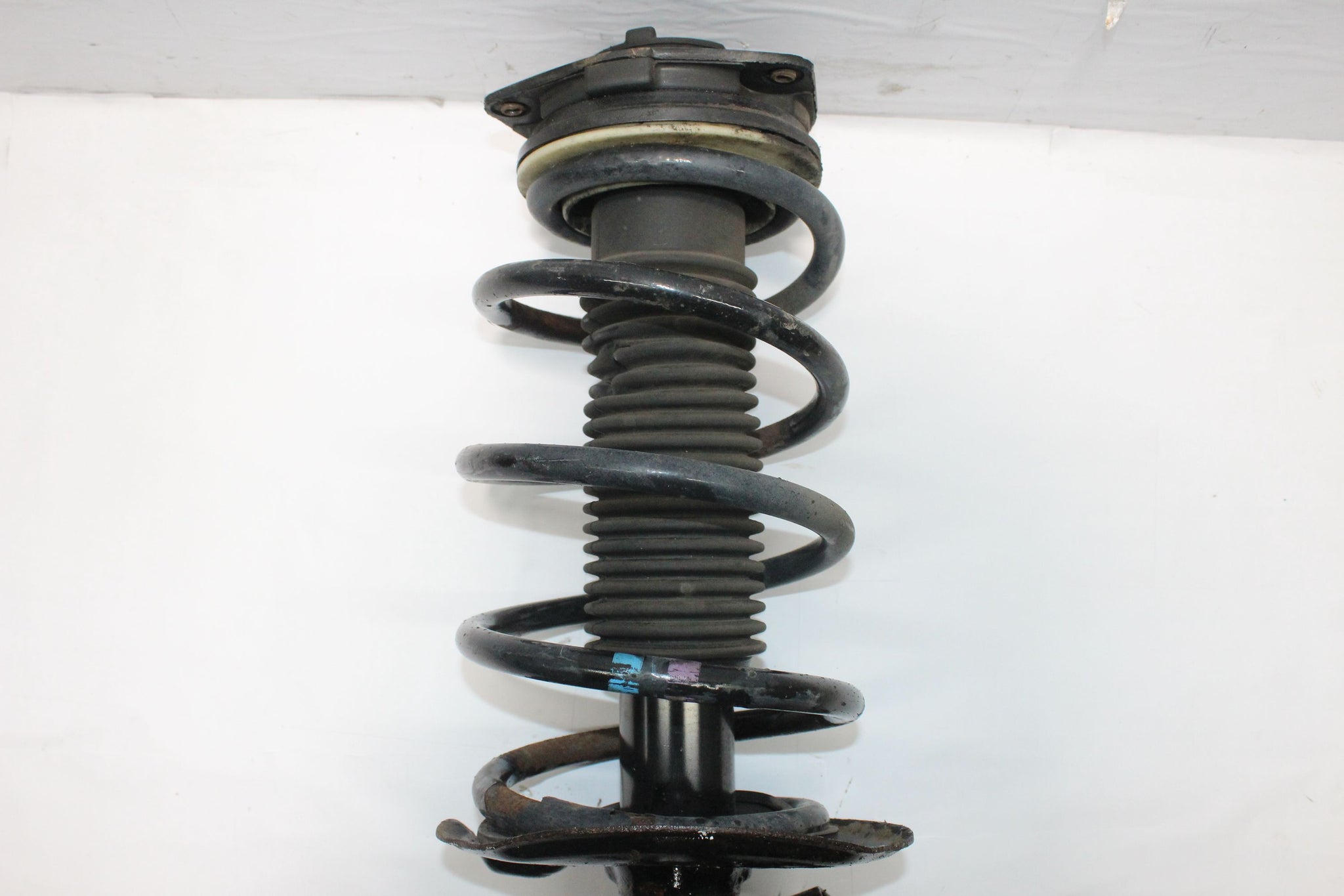 2012 NISSAN QASHQAI +2 1.5 Left side Front Suspension Leg