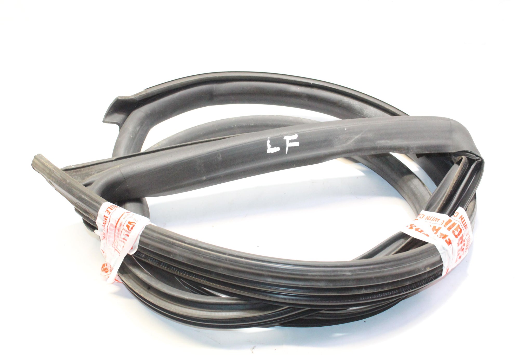 2017 MASERATI GHIBLI Left side Front Door Seal Rubber
