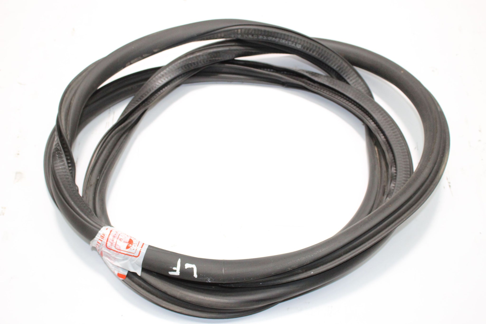 2013 SKODA SUPERB Left side Front Door Seal Rubber