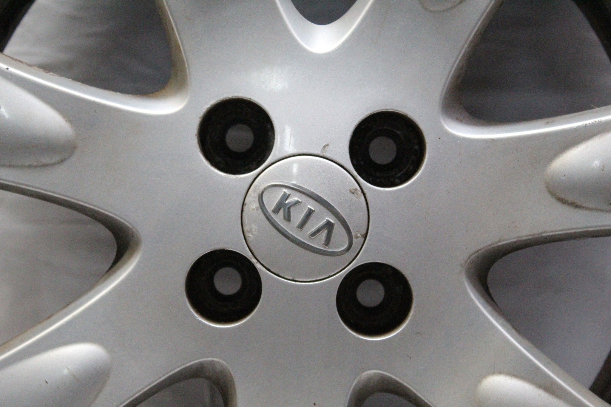 2009 KIA RIO Alloy Wheel with Tyre 205/45 R16 6.6MM