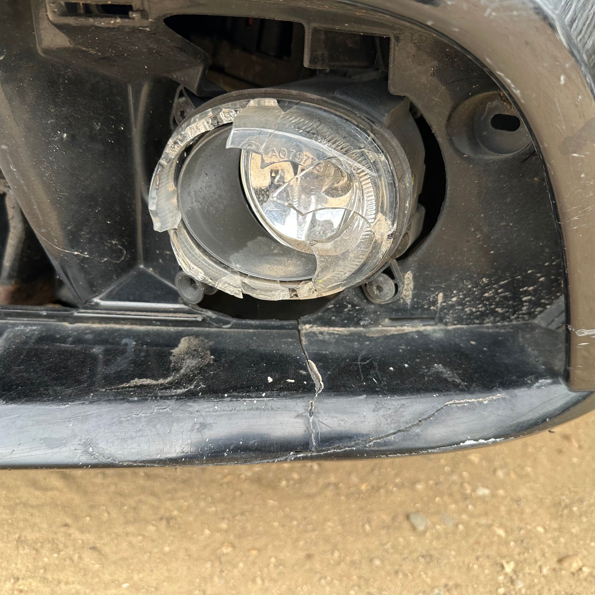 2011 AUDI A1 FRONT BUMPER WITH GRILL