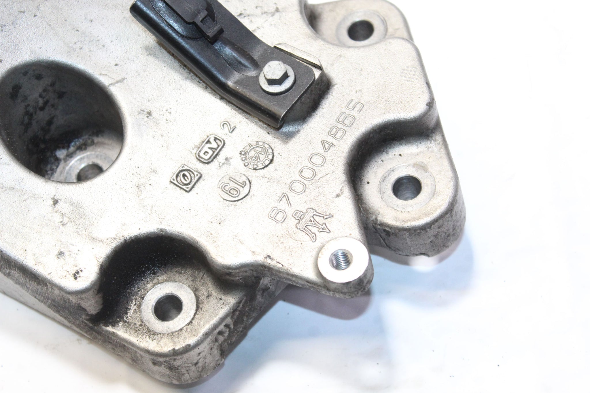 2017 MASERATI GHIBLI 3.0 Right side Front Engine Mount Bracket 670004865