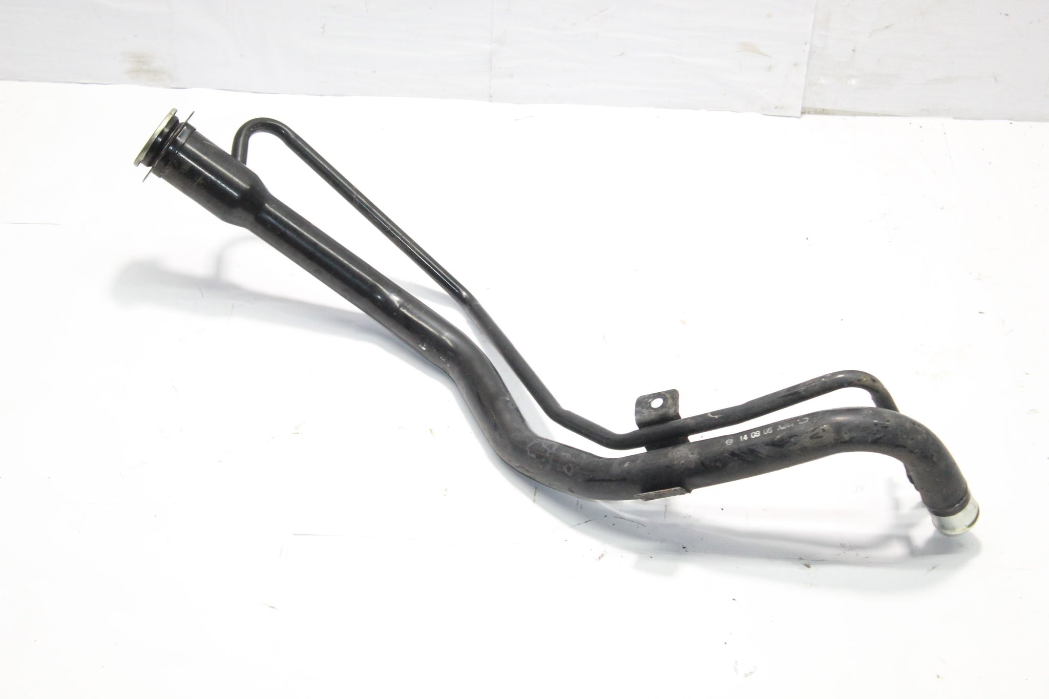 2014 MITSUBISHI OUTLANDER MK3 2.2 Fuel Filler Neck